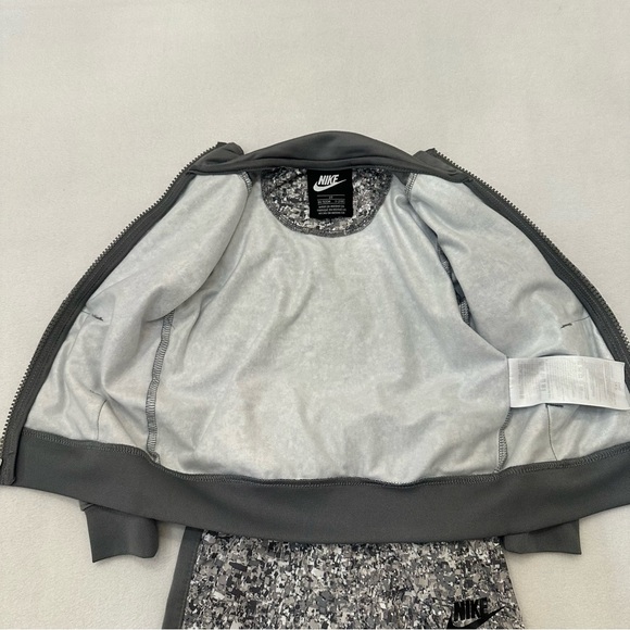 Nike Toddler Boy Camo Jogger and Zip Up Set Gray 2T - Picture 8 of 9